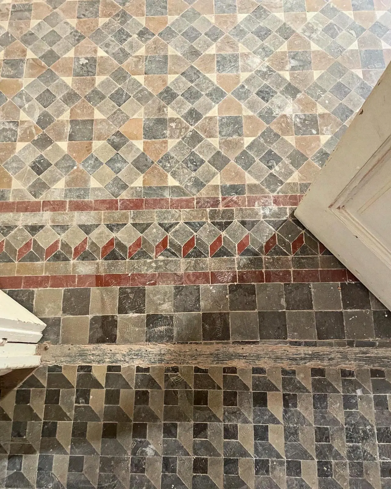 Carrer de la Princessa Tiled Flooring